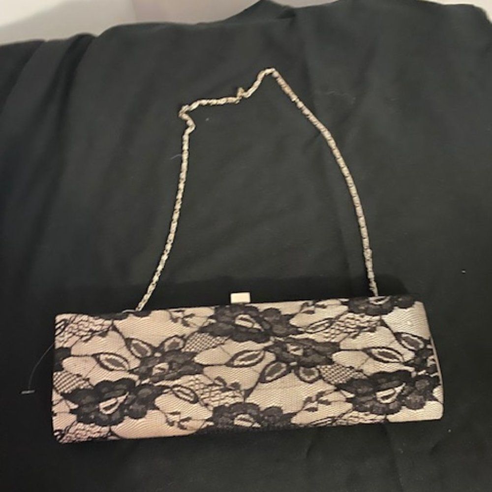 Jessica McClintock Vintage "2000" Black/Champagne Lacey Kiss Lock clutch